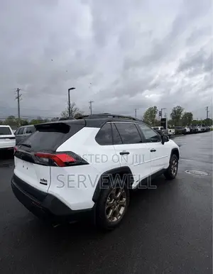 Toyota RAV4 2024 White