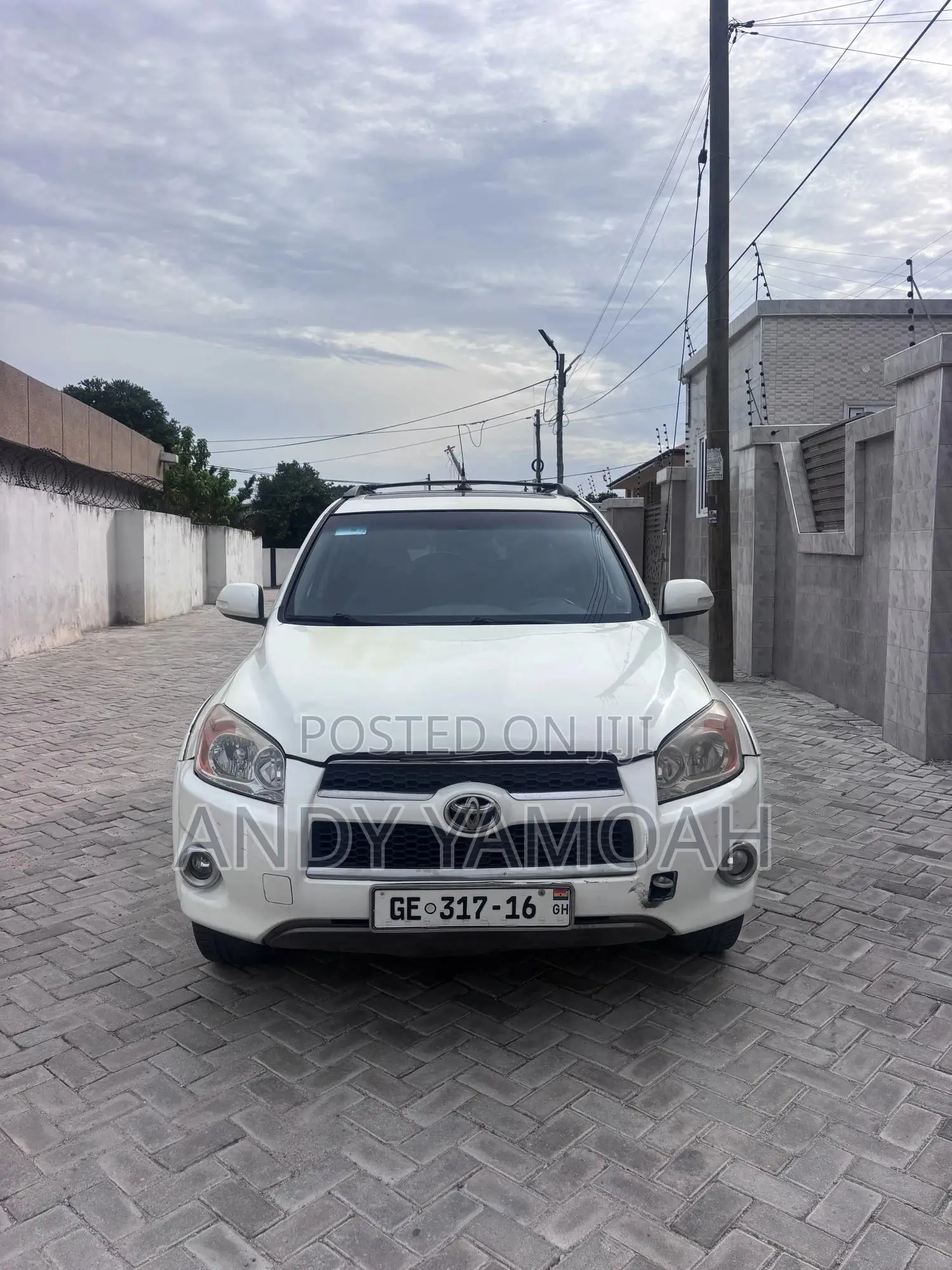 Toyota RAV4 2010 White