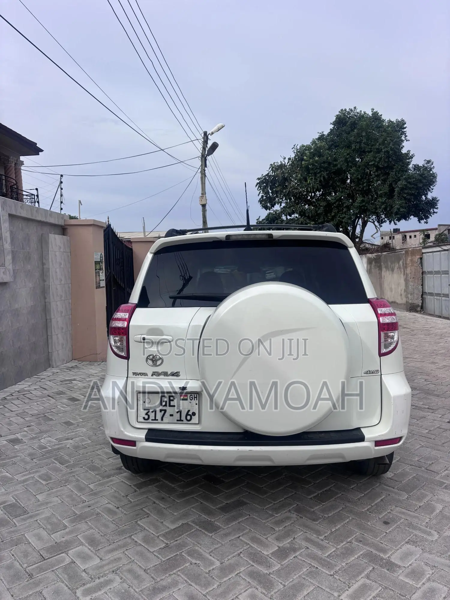 Toyota RAV4 2010 White