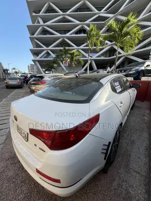 Kia Optima SXL Turbo Sedan (2.0 L 4cyl 6A) 2013 White