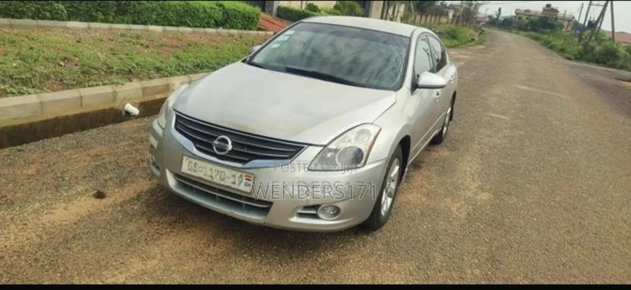Nissan Altima 2.5 S Sedan 2011 Gray