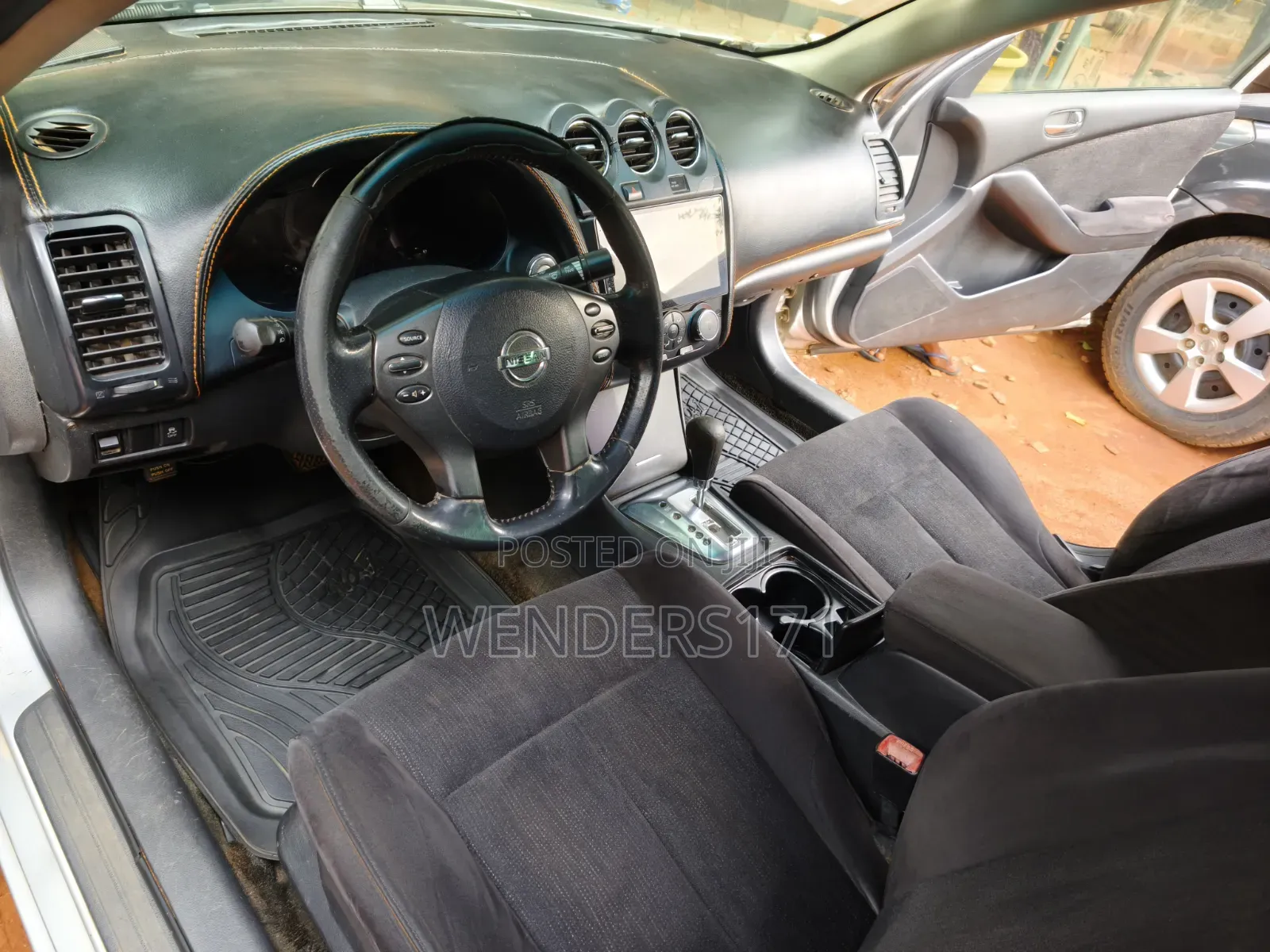 Nissan Altima 2.5 S Sedan 2011 Gray