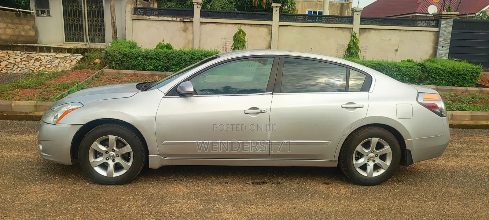 Nissan Altima 2.5 S Sedan 2011 Gray