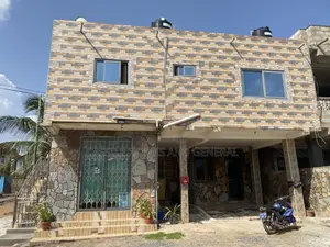 6bdrm Apartment in Lebanon Mother Of, Ashaiman Municipal for sale