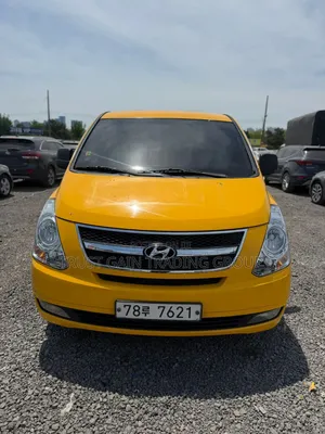 Hyundai Starex 2015 Yellow