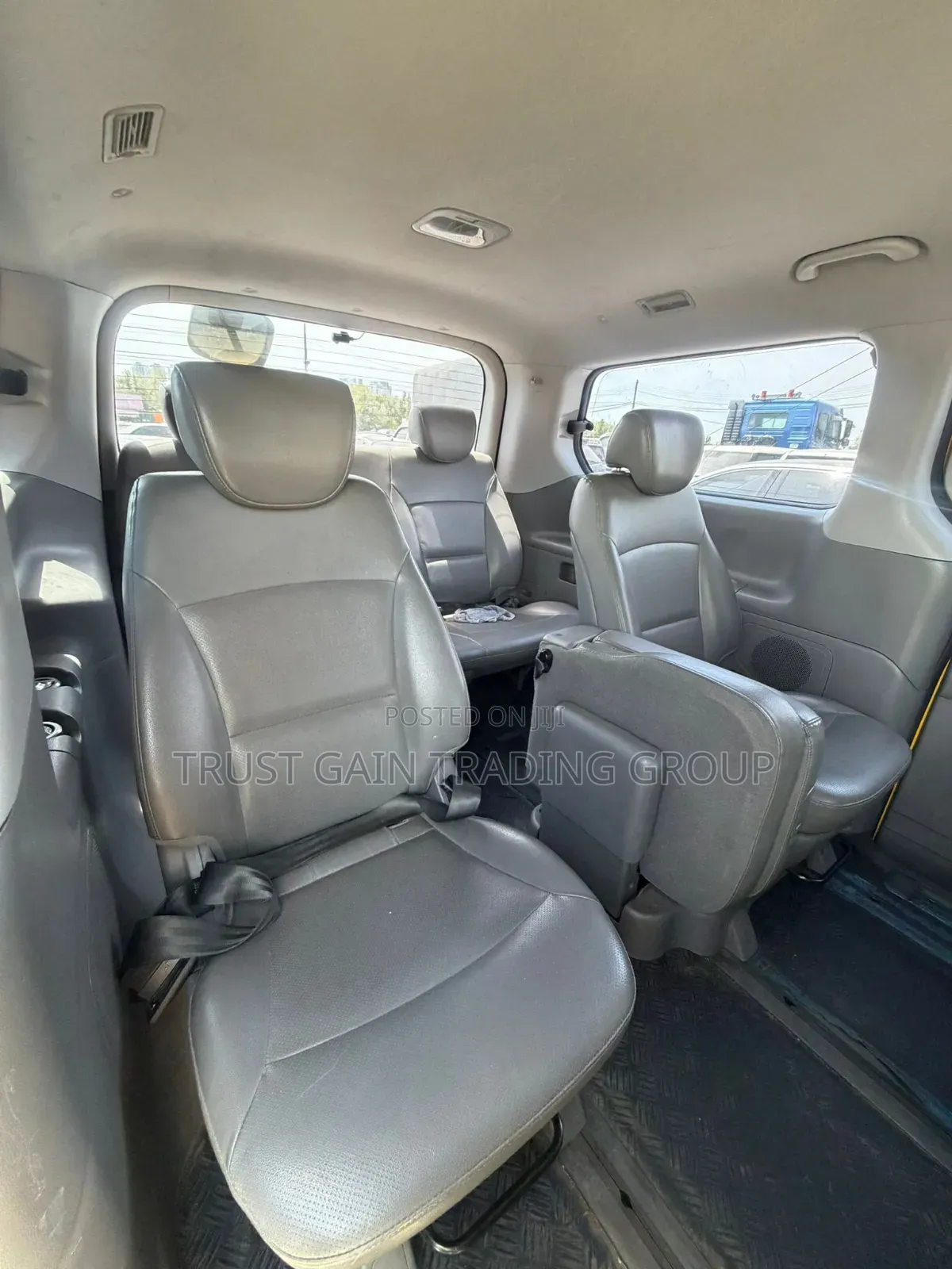 Hyundai Starex 2015 Yellow