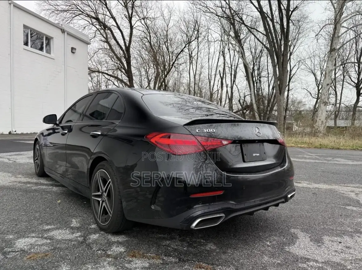 Mercedes-Benz C300 2024 Black