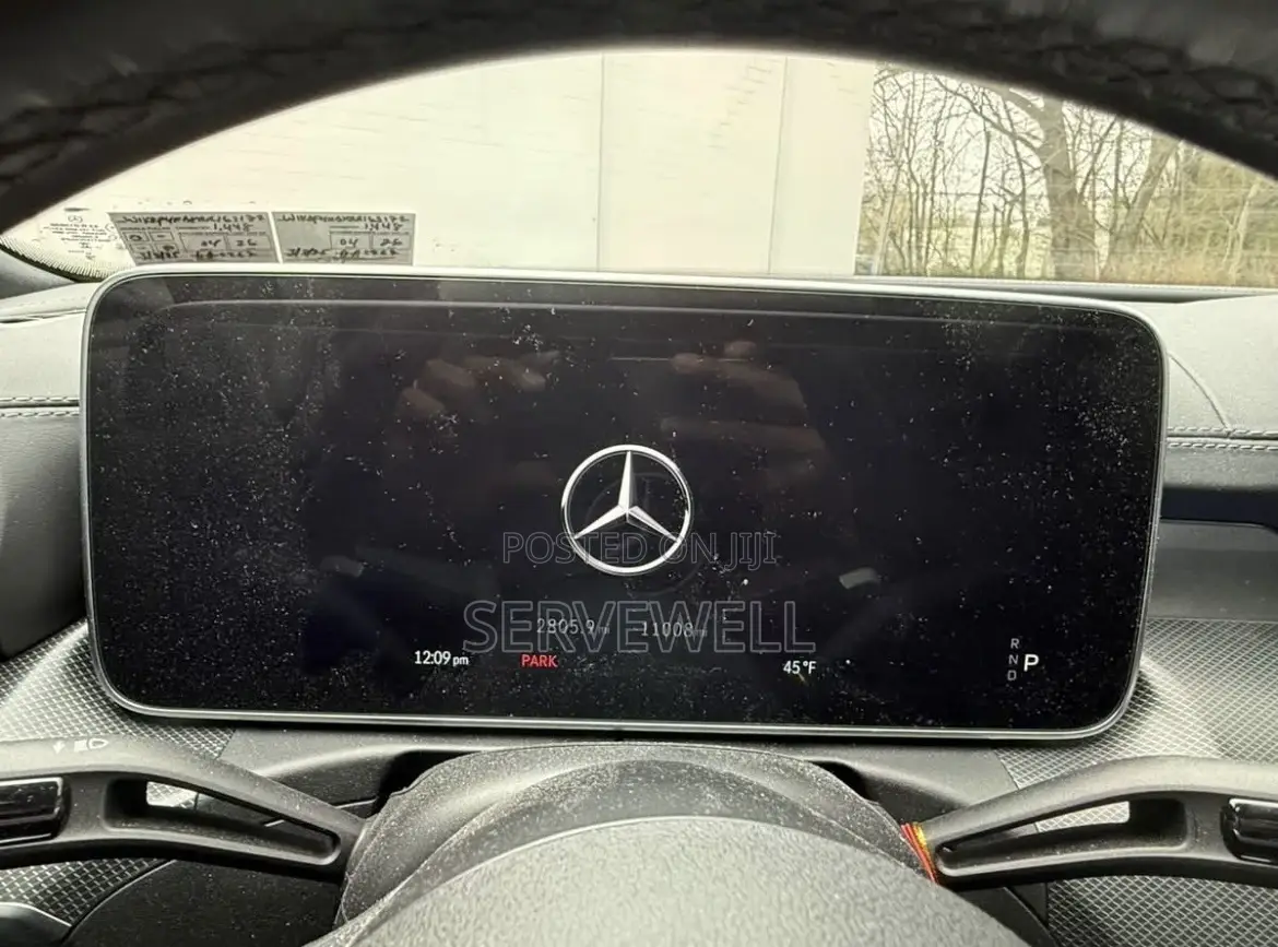 Mercedes-Benz C300 2024 Black