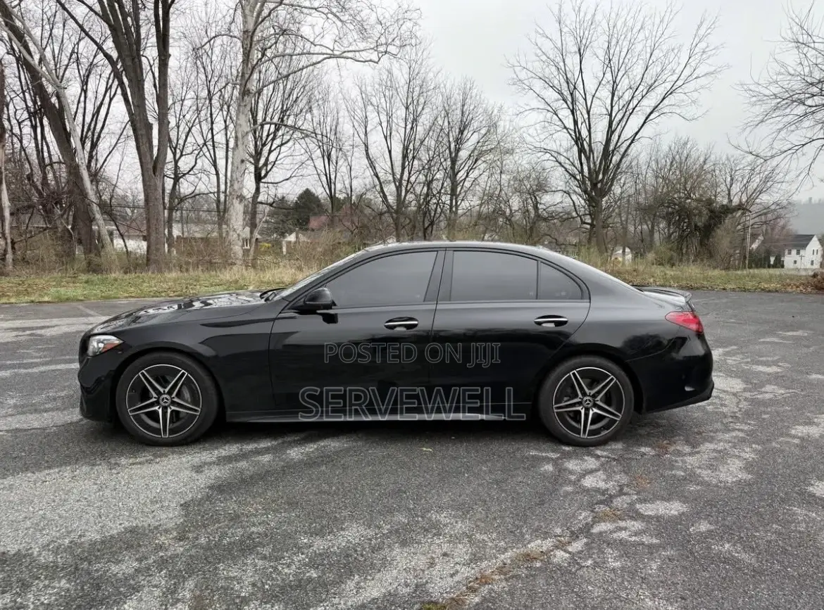 Mercedes-Benz C300 2024 Black