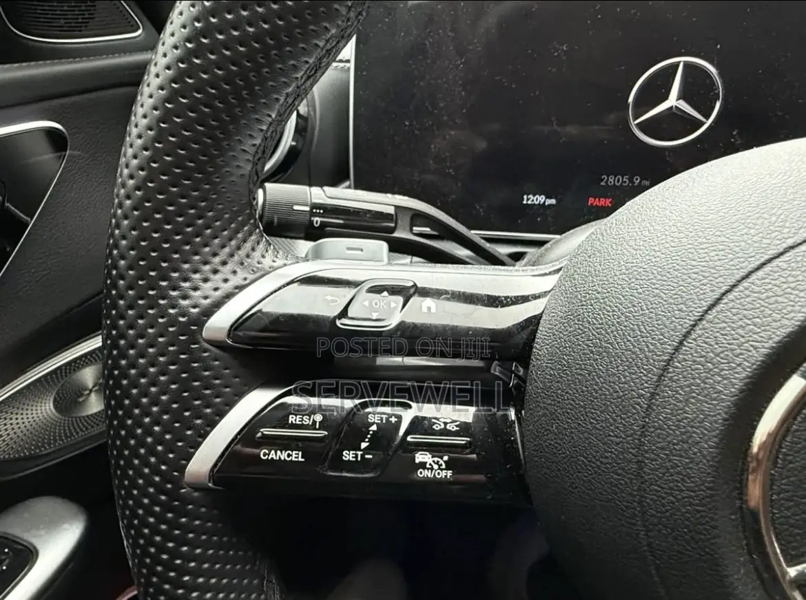 Mercedes-Benz C300 2024 Black