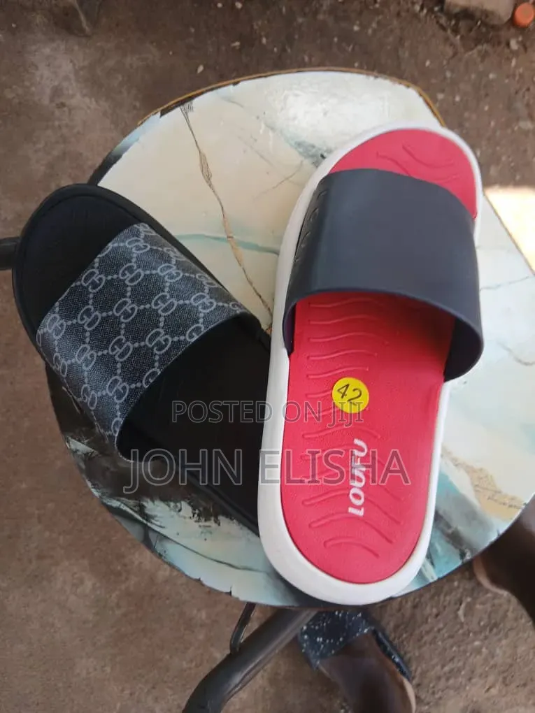 Slippers for Men and Women