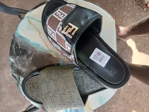 Slippers for Men and Women
