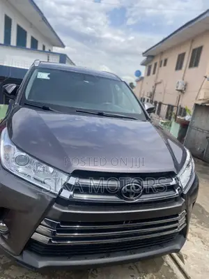 Toyota Highlander 2016