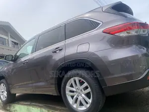 Toyota Highlander 2016
