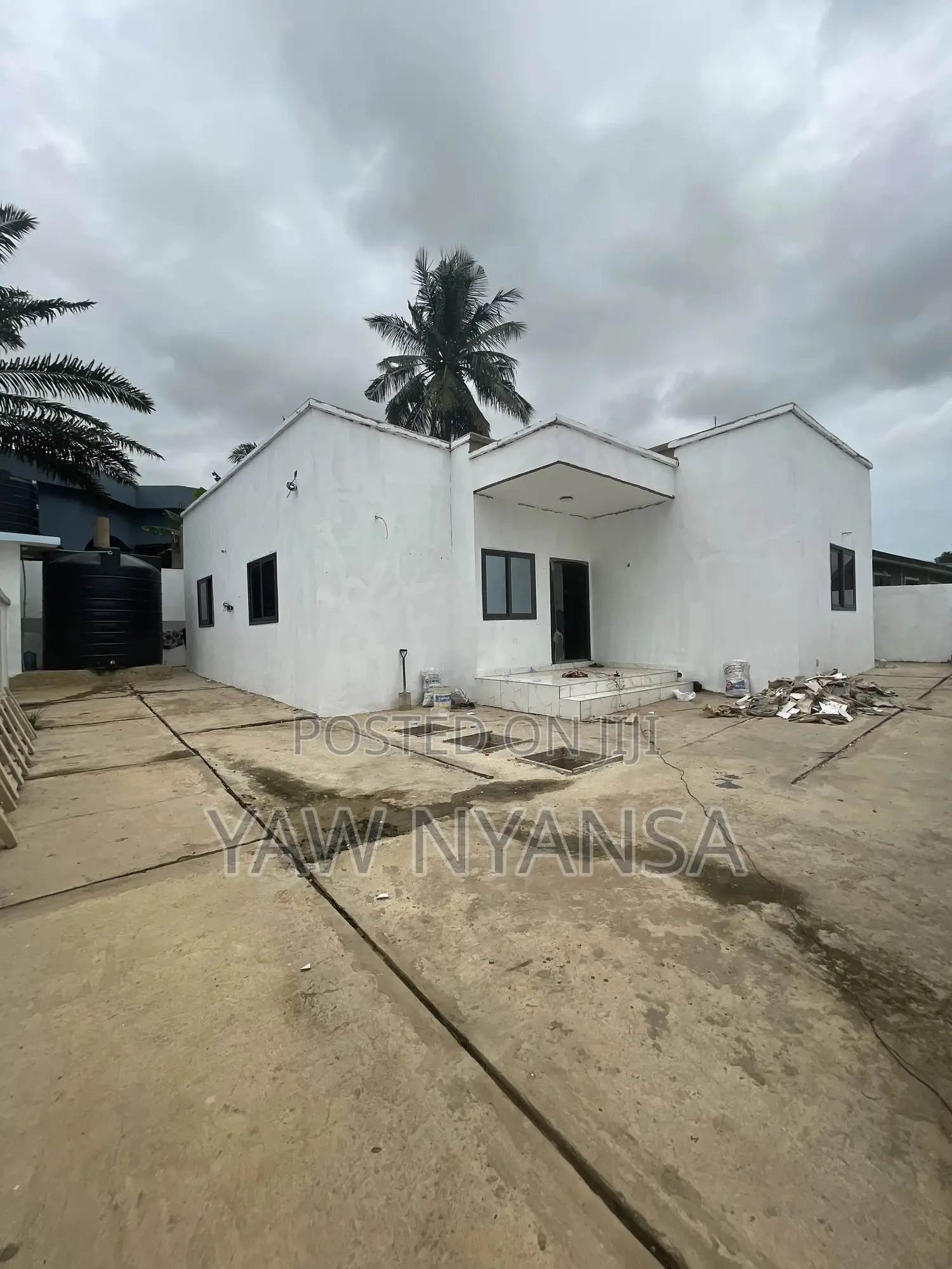 3bdrm Duplex in Bn Estate, Kwabenya for rent