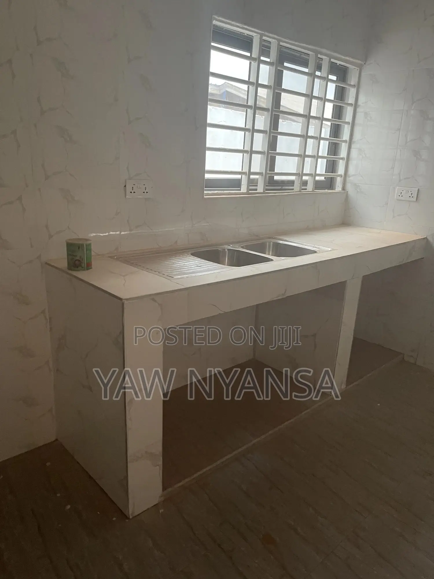 3bdrm Duplex in Bn Estate, Kwabenya for rent
