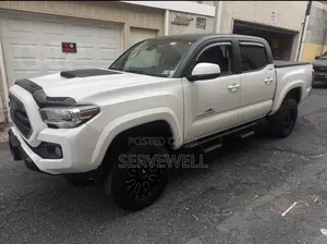 Toyota Tacoma 2019 White