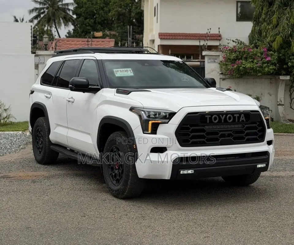Toyota Sequoia TRD PRO 4WD 2026 White