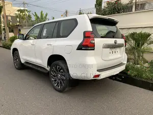 Toyota Land Cruiser Prado 2018 White