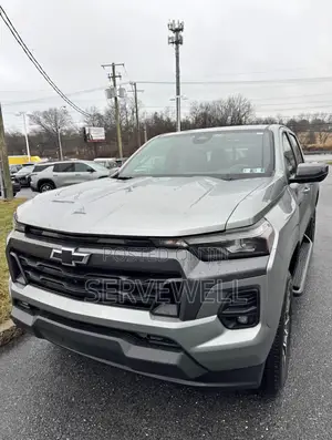 Chevrolet Colorado 2023 Silver