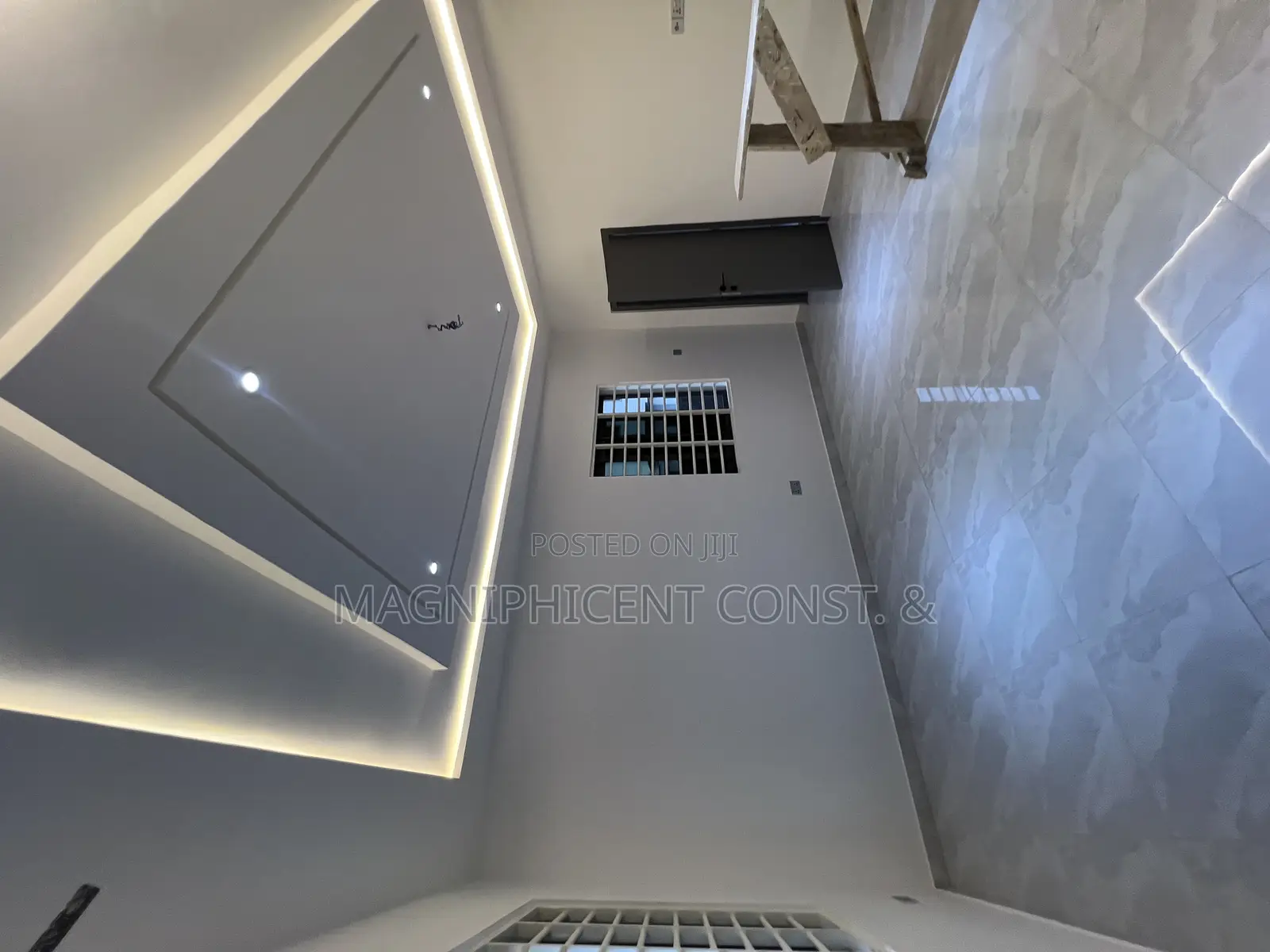 3bdrm House in Estates, East Legon for sale