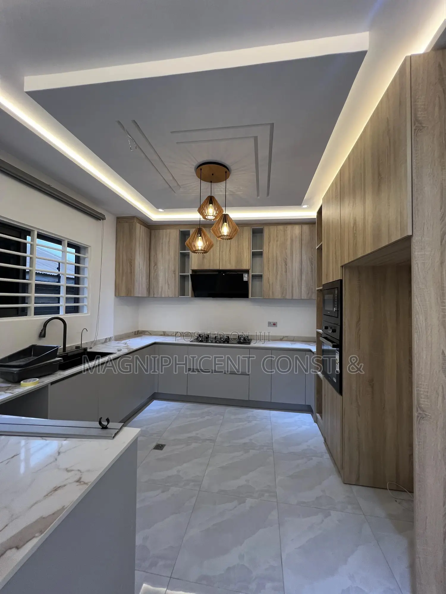 3bdrm House in Estates, East Legon for sale