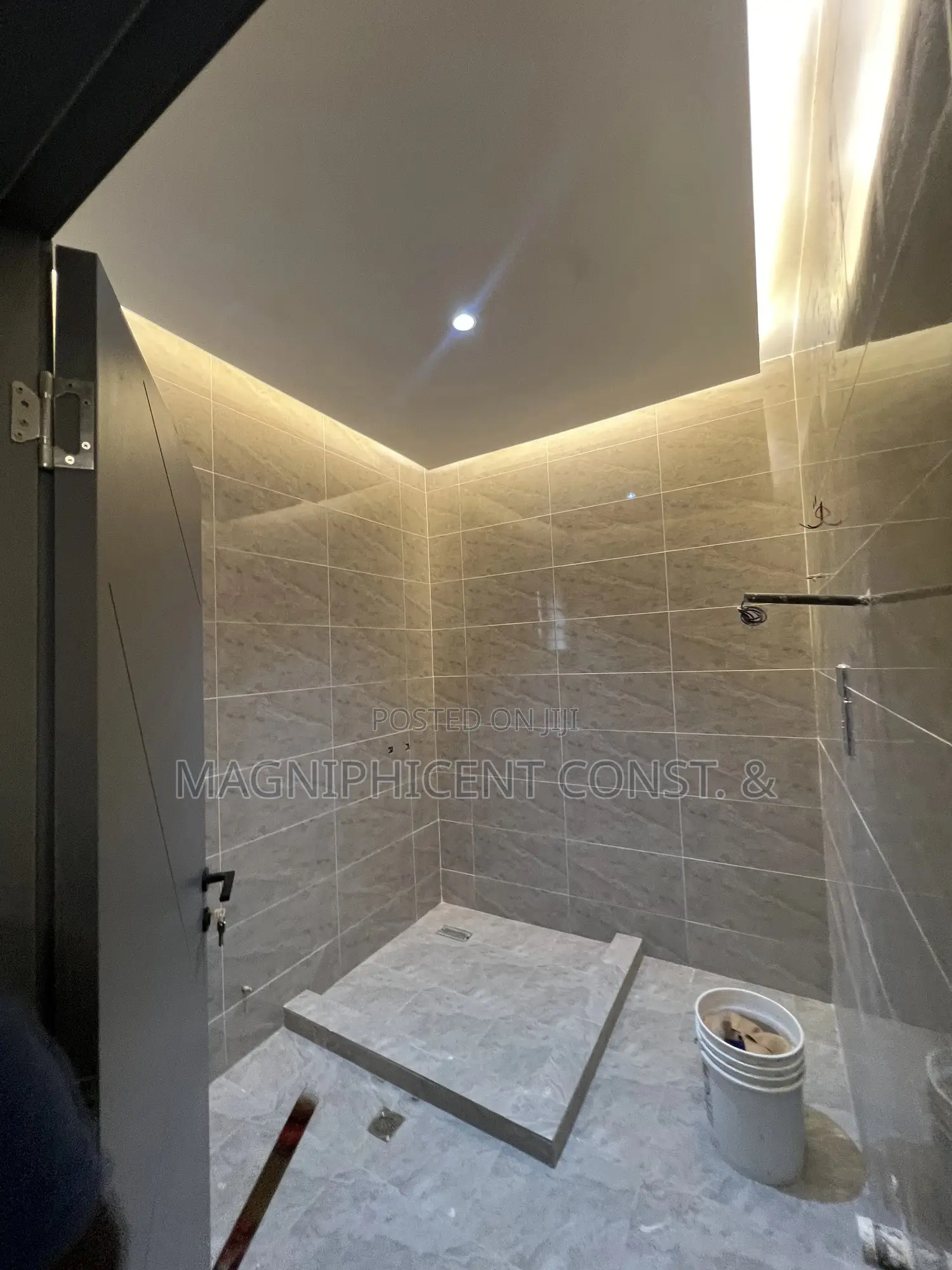 3bdrm House in Estates, East Legon for sale