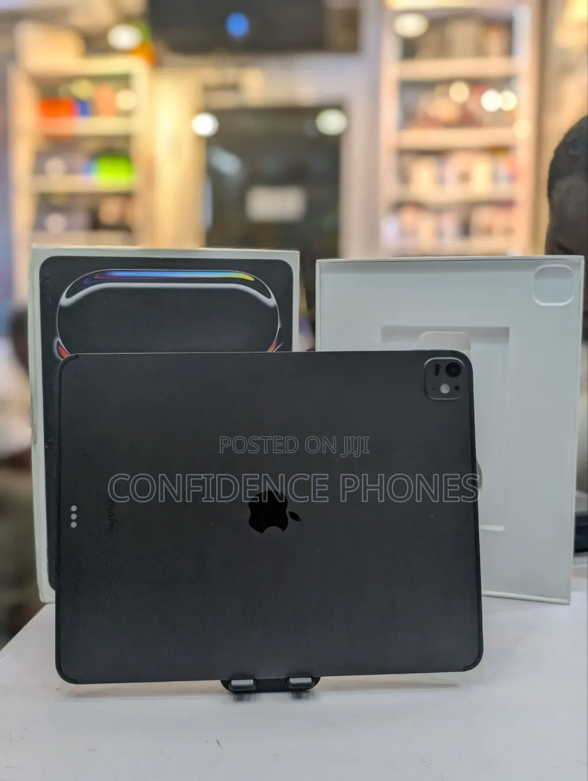 Apple iPad Pro 13 (2024) 256 GB Gray