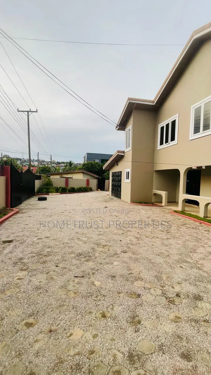 6bdrm House in Kwabenya Acp for rent