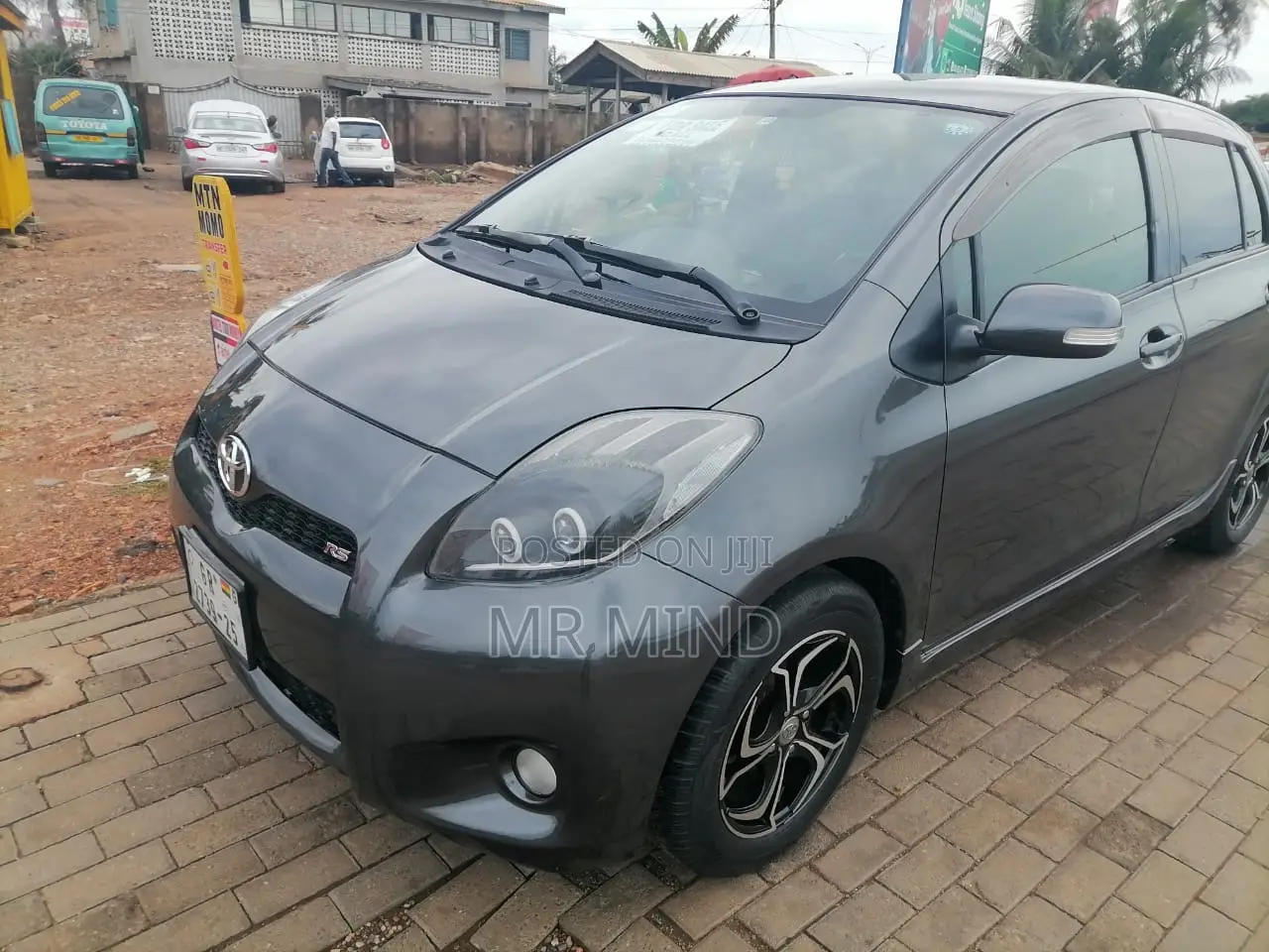 Toyota Vitz 2010 Gray