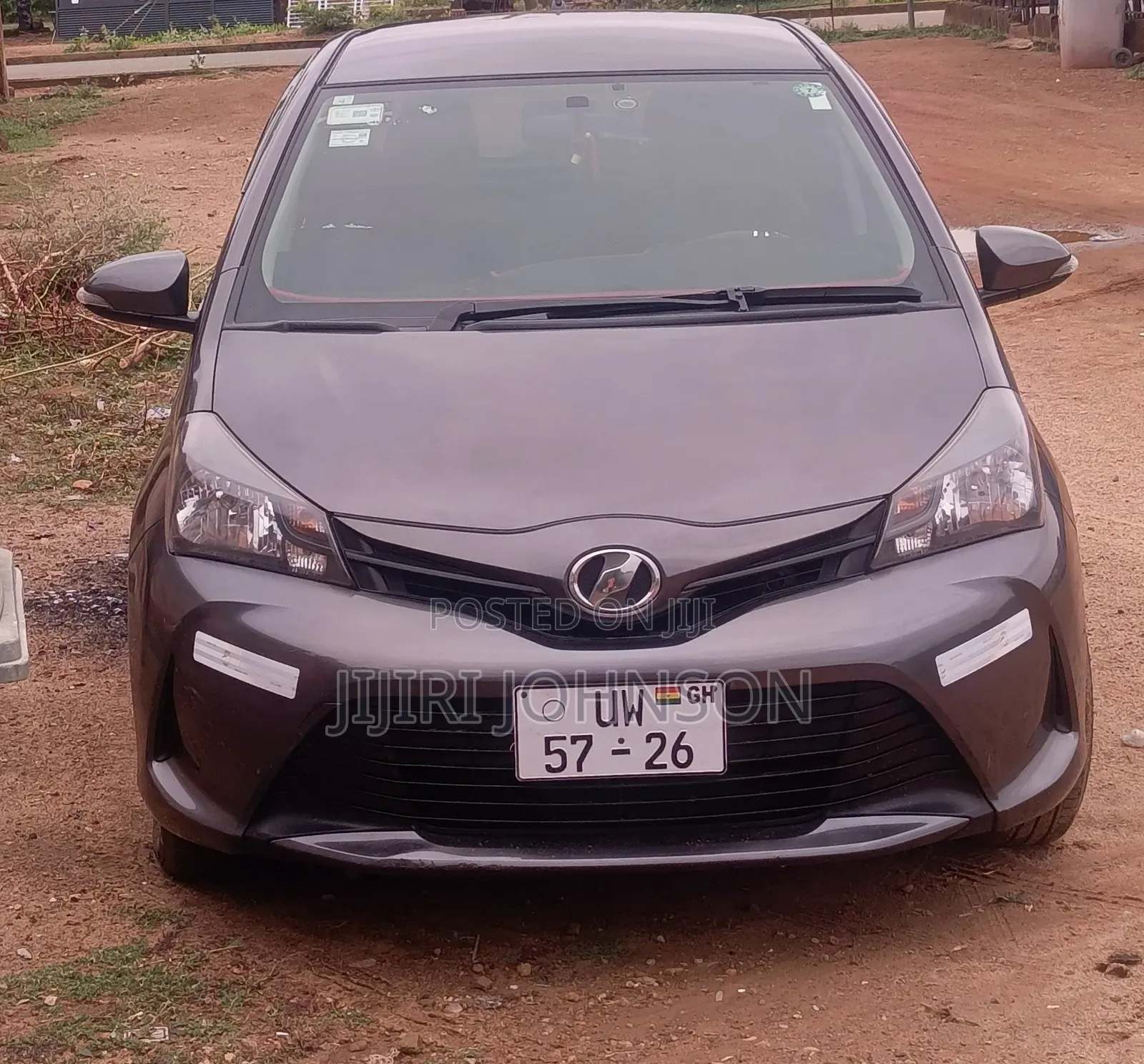 Toyota Vitz 2015 Gray