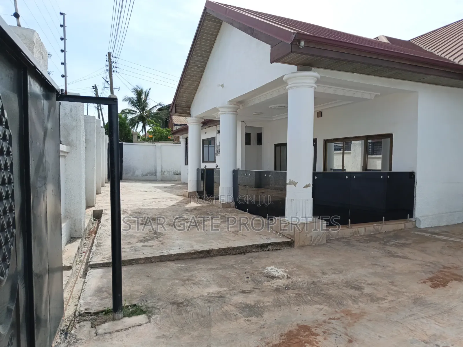 5bdrm House in Santasi Kotwi, Kumasi Metropolitan for sale
