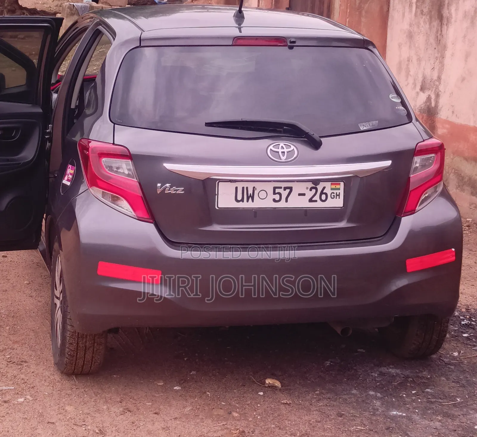 Toyota Vitz 2015 Gray