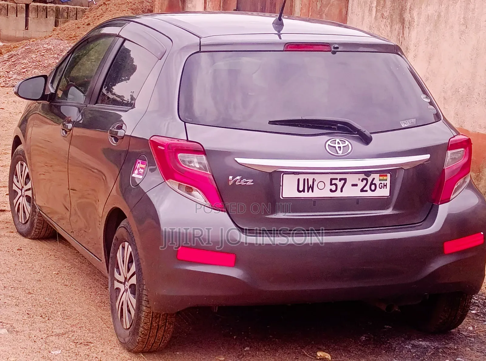 Toyota Vitz 2015 Gray