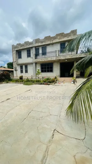 5bdrm Duplex in Kwabenya Acp for rent
