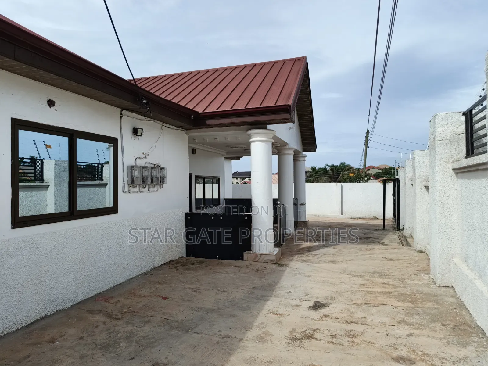 5bdrm House in Santasi Kotwi, Kumasi Metropolitan for sale