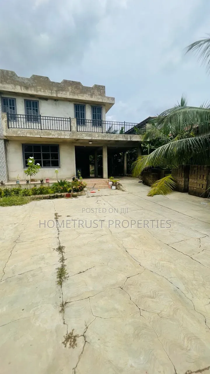 5bdrm Duplex in Kwabenya Acp for rent