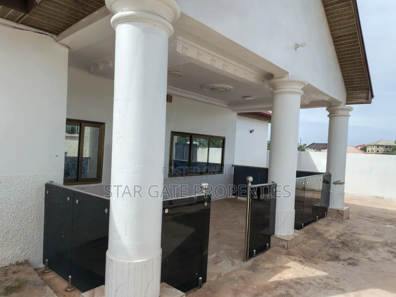 5bdrm House in Santasi Kotwi, Kumasi Metropolitan for sale