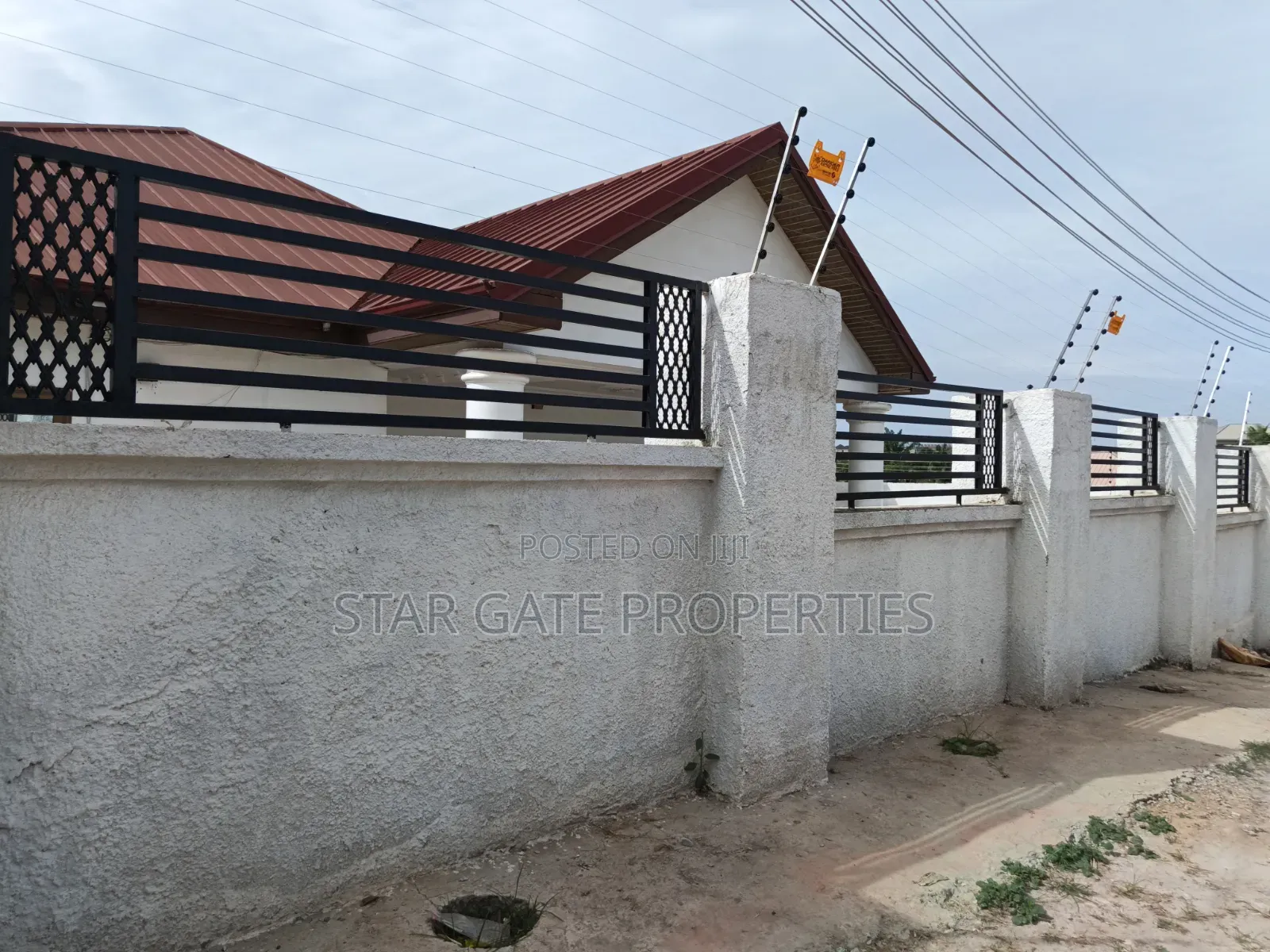 5bdrm House in Santasi Kotwi, Kumasi Metropolitan for sale