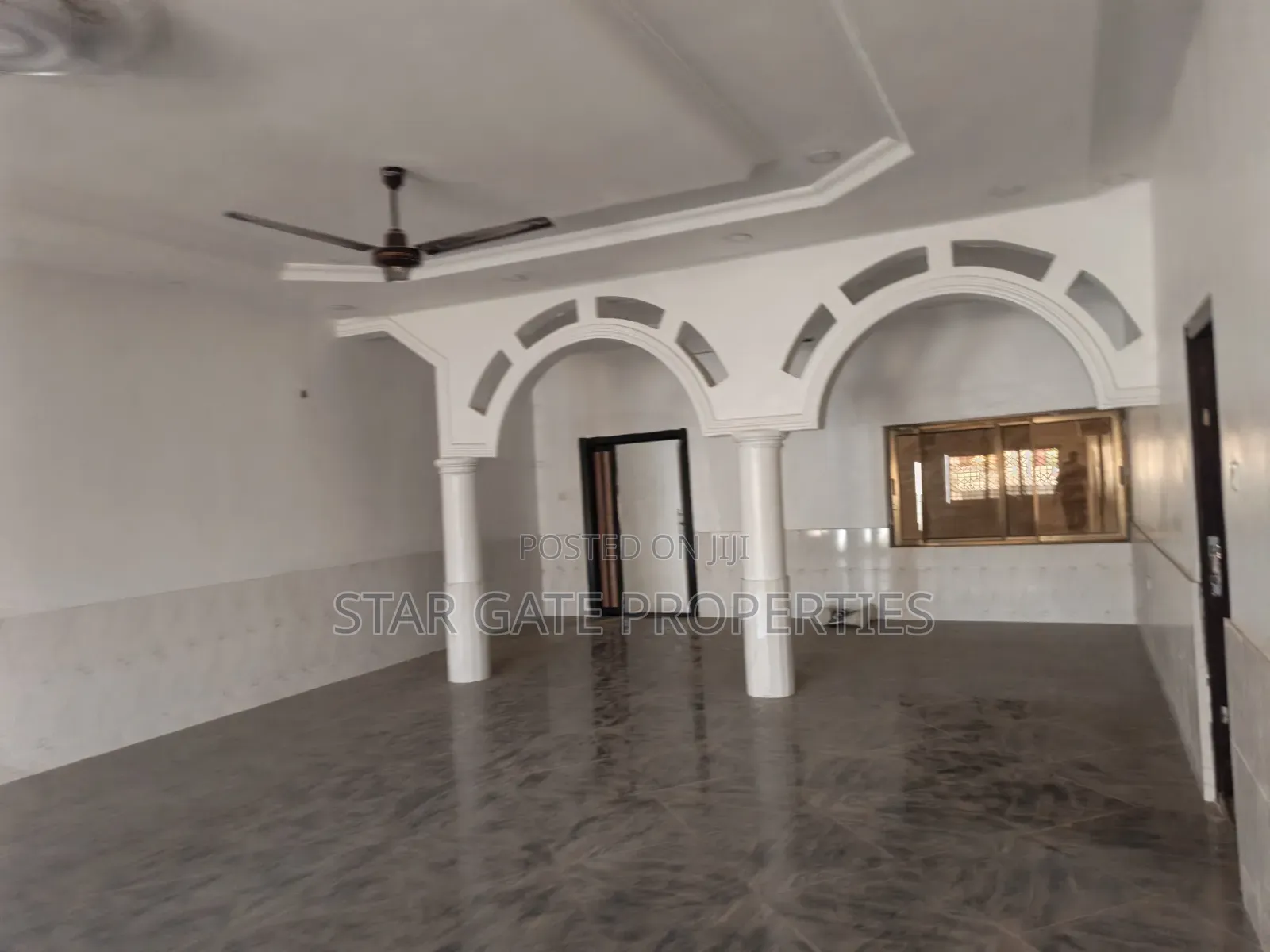 5bdrm House in Santasi Kotwi, Kumasi Metropolitan for sale