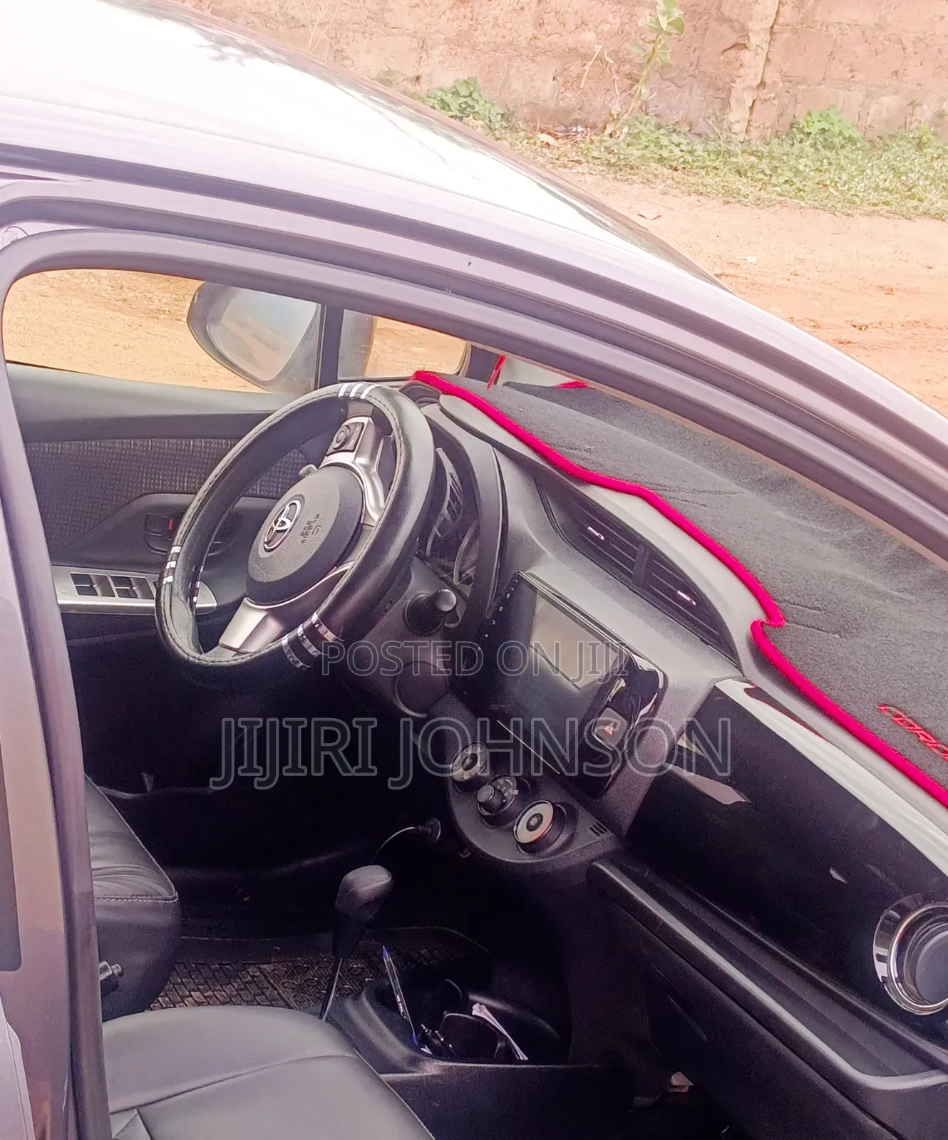 Toyota Vitz 2015 Gray