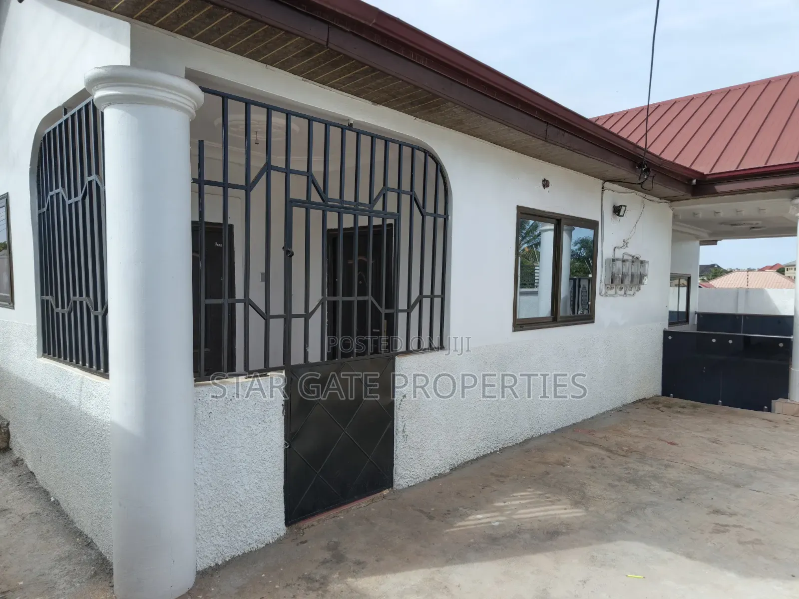 5bdrm House in Santasi Kotwi, Kumasi Metropolitan for sale