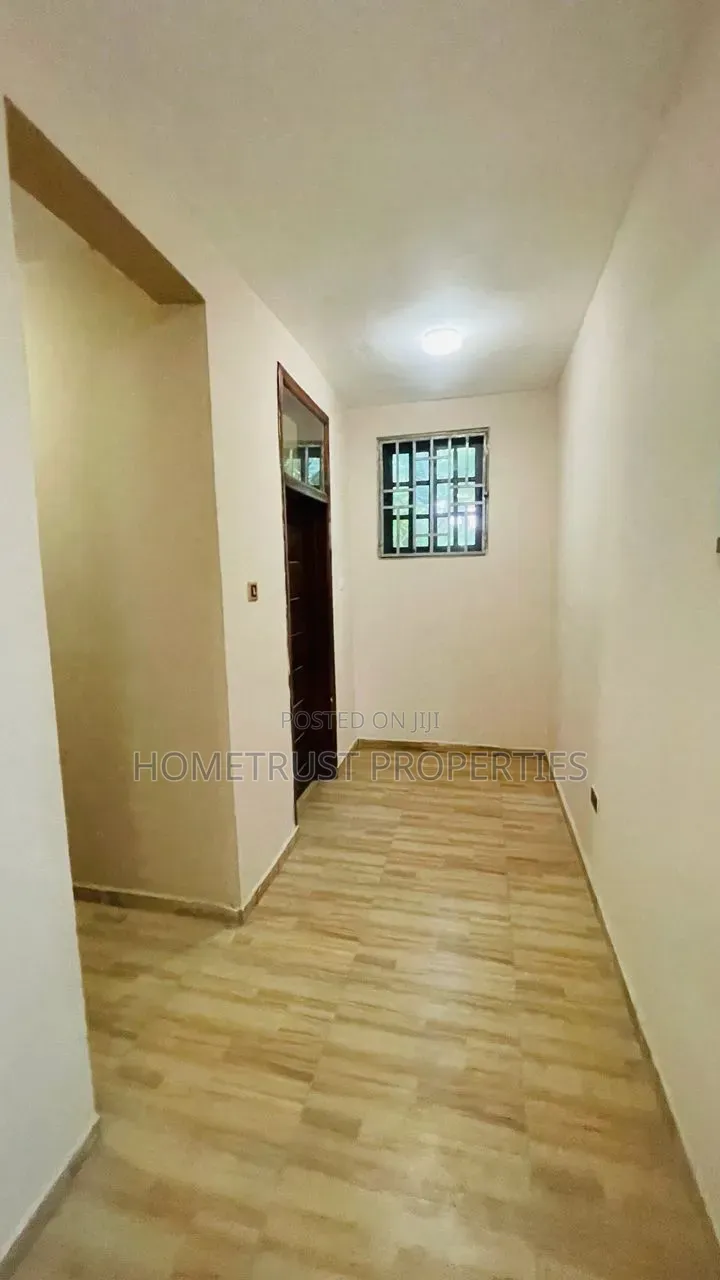 5bdrm Duplex in Kwabenya Acp for rent