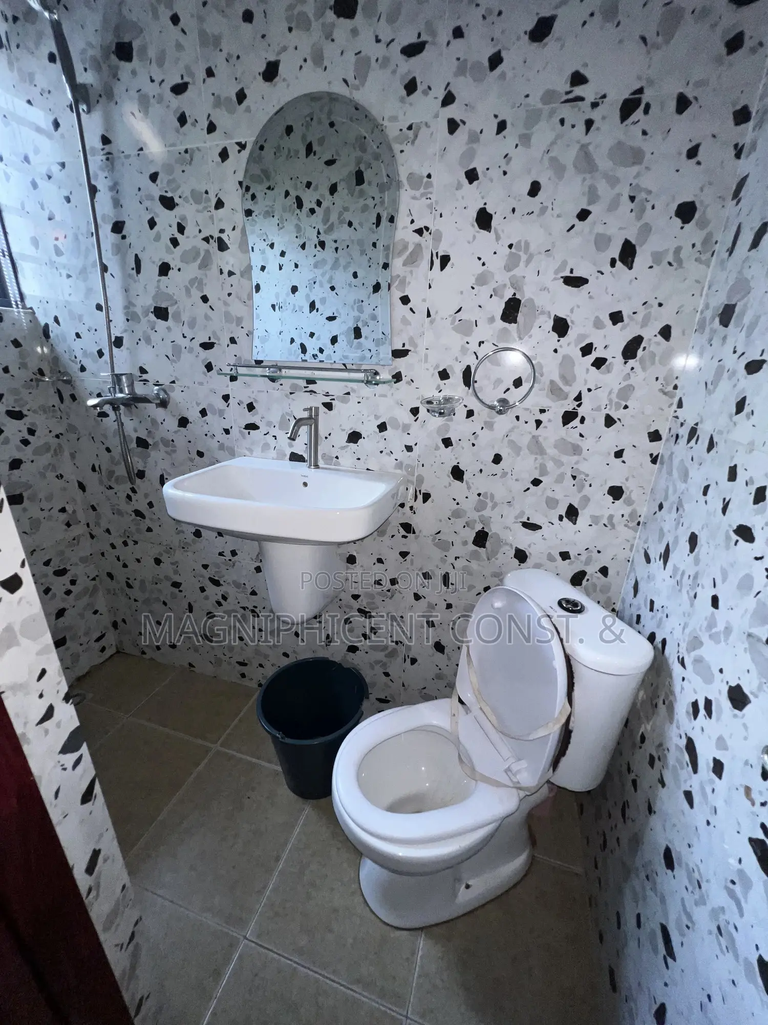 2bdrm House in Lakeside Estates, Ashaley Botwe for rent