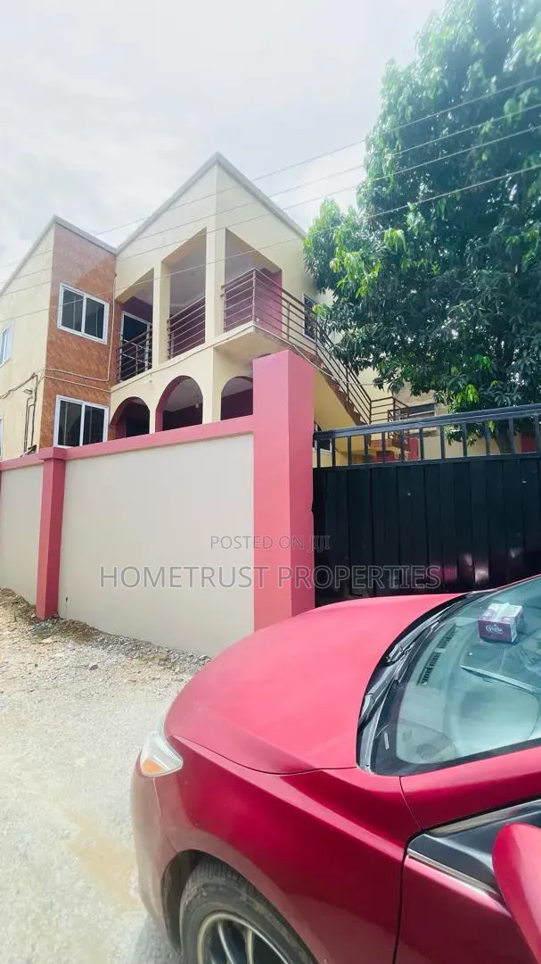 3bdrm Apartment in Kwabenya Acp for rent