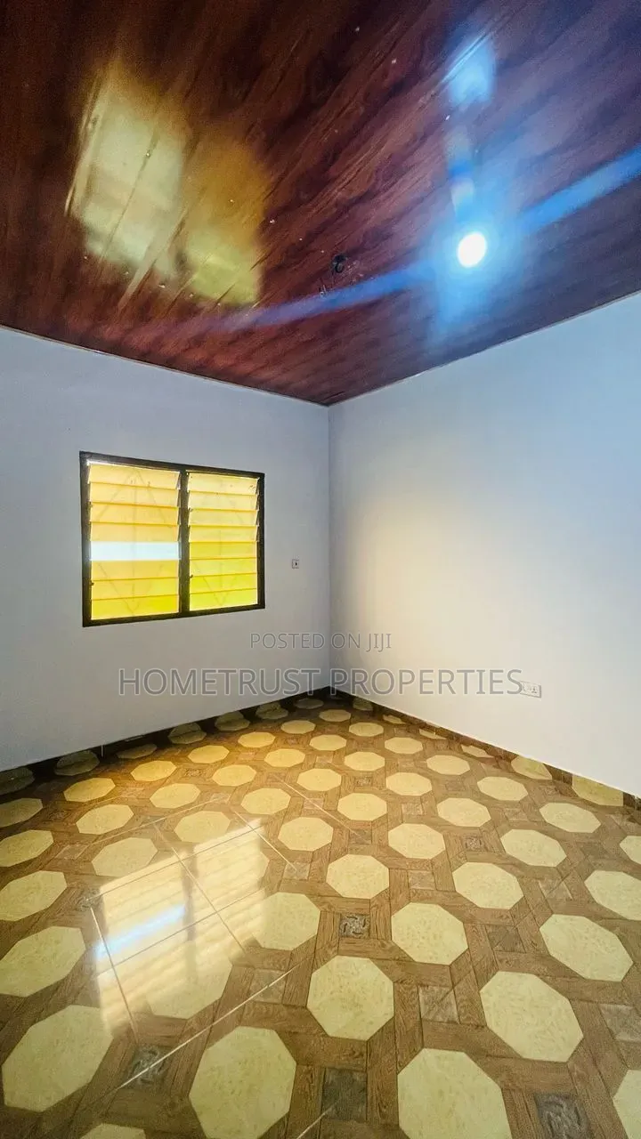 3bdrm Apartment in Kwabenya Acp for rent