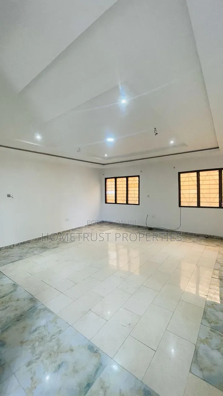 3bdrm Apartment in Kwabenya Acp for rent