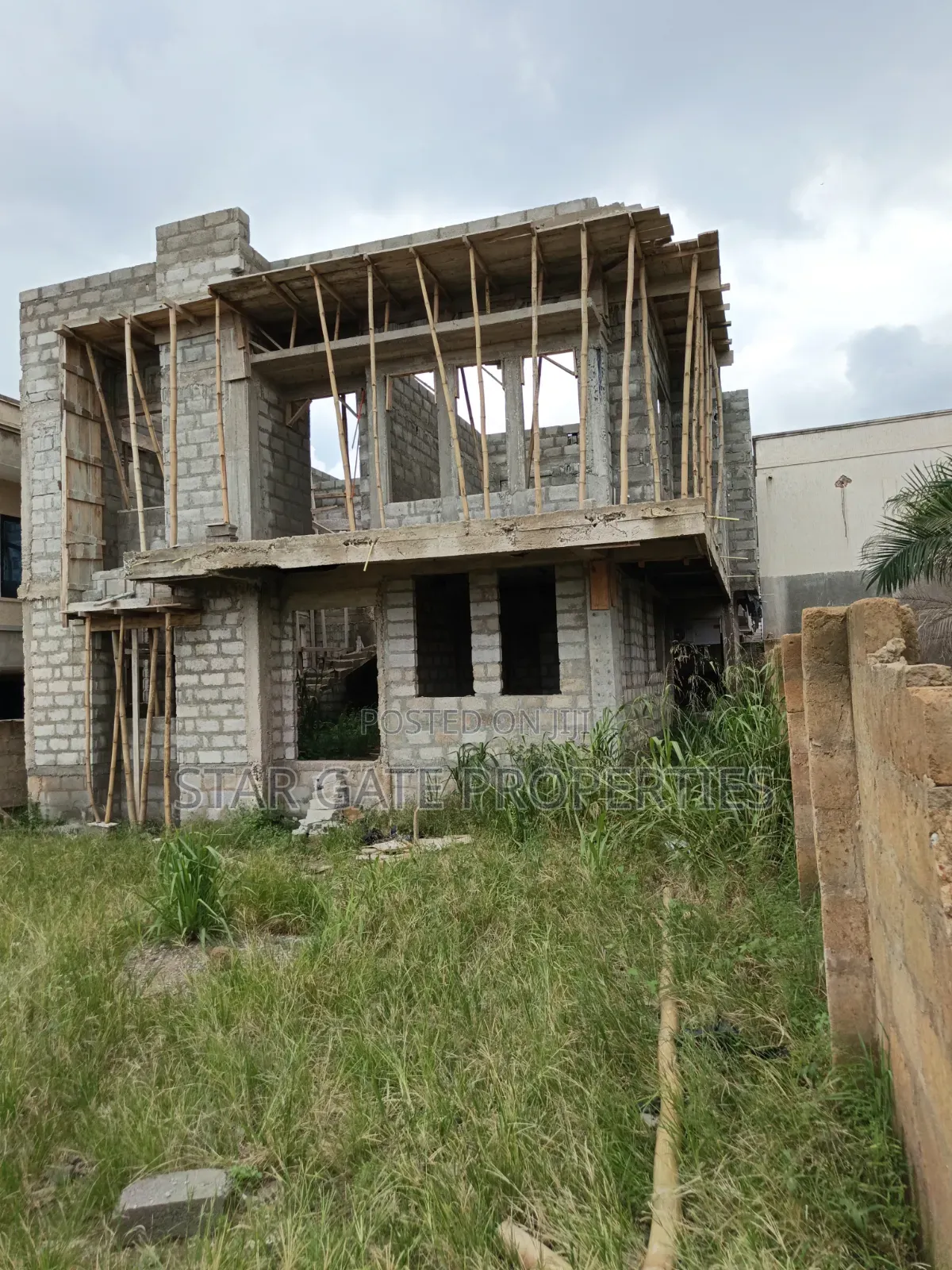 5bdrm House in Santasi Brofoyedu, Kumasi Metropolitan for sale