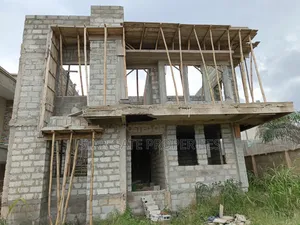 5bdrm House in Santasi Brofoyedu, Kumasi Metropolitan for sale