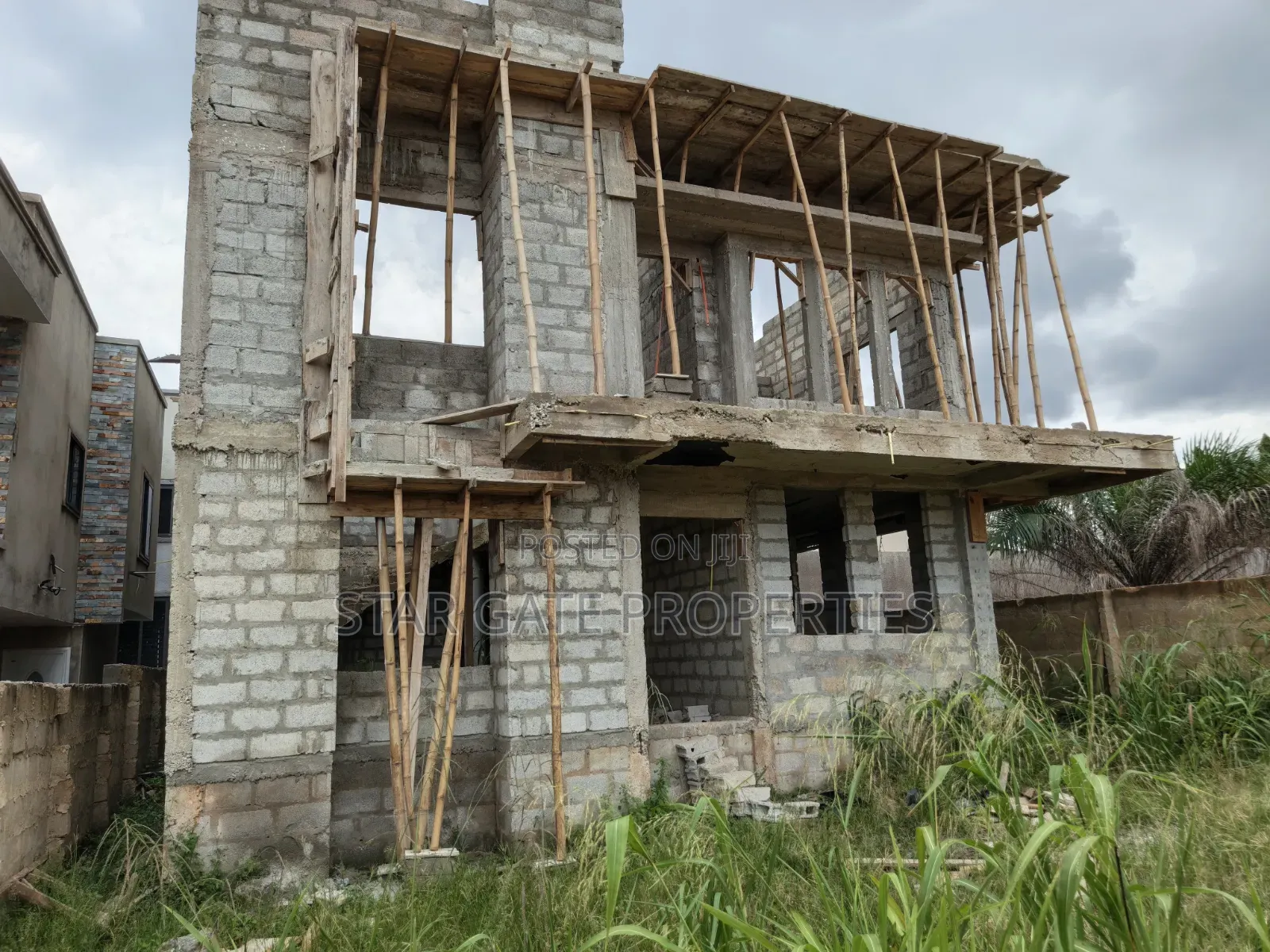 5bdrm House in Santasi Brofoyedu, Kumasi Metropolitan for sale